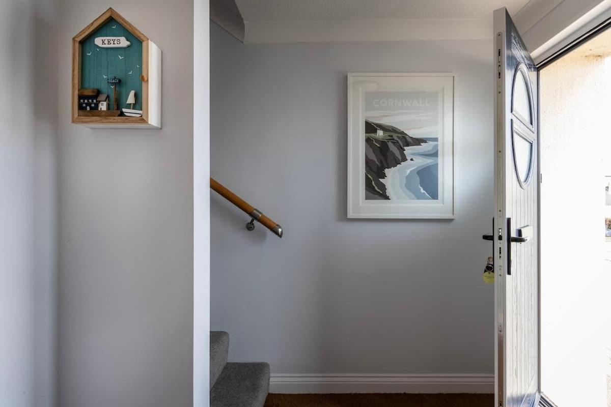 Villa Fabulous High Street Townhouse With Stunning Views & Parking At 'Eagles Nest' à Falmouth Extérieur photo