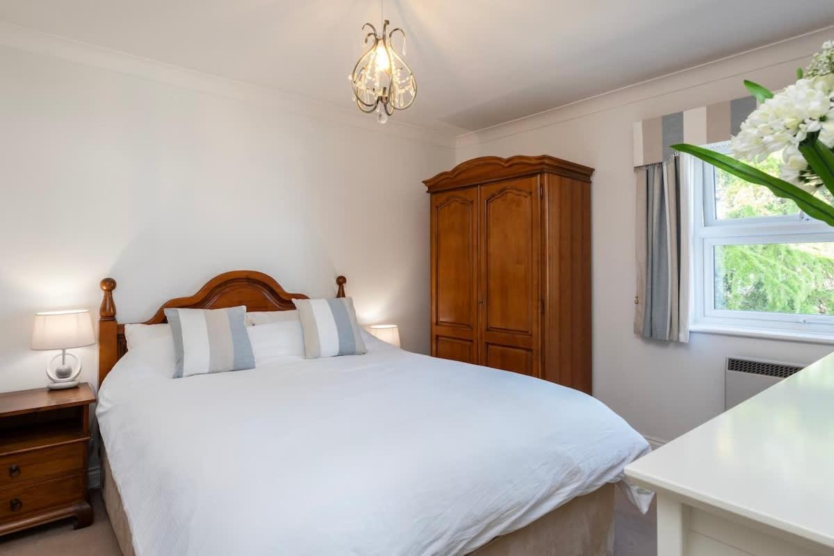 Villa Fabulous High Street Townhouse With Stunning Views & Parking At 'Eagles Nest' à Falmouth Extérieur photo
