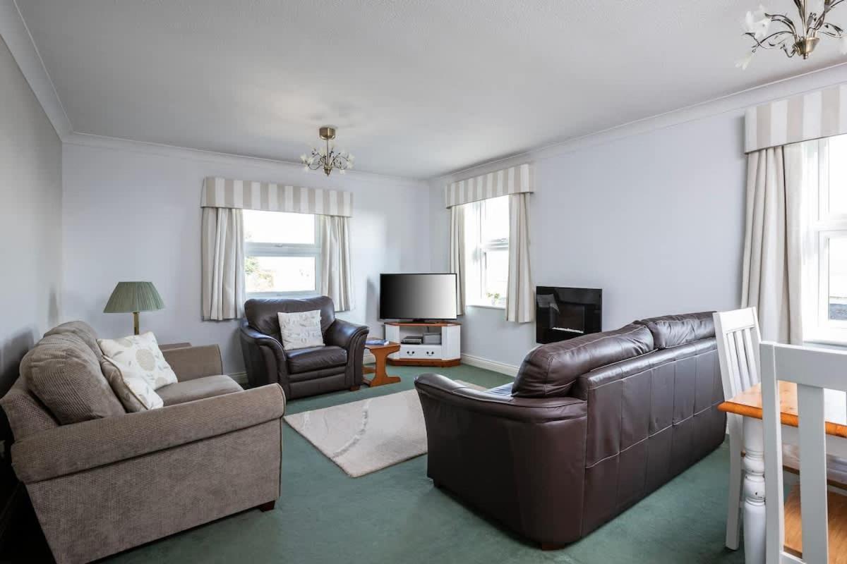 Villa Fabulous High Street Townhouse With Stunning Views & Parking At 'Eagles Nest' à Falmouth Extérieur photo