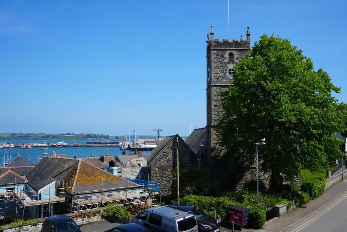 Villa Fabulous High Street Townhouse With Stunning Views & Parking At 'Eagles Nest' à Falmouth Extérieur photo