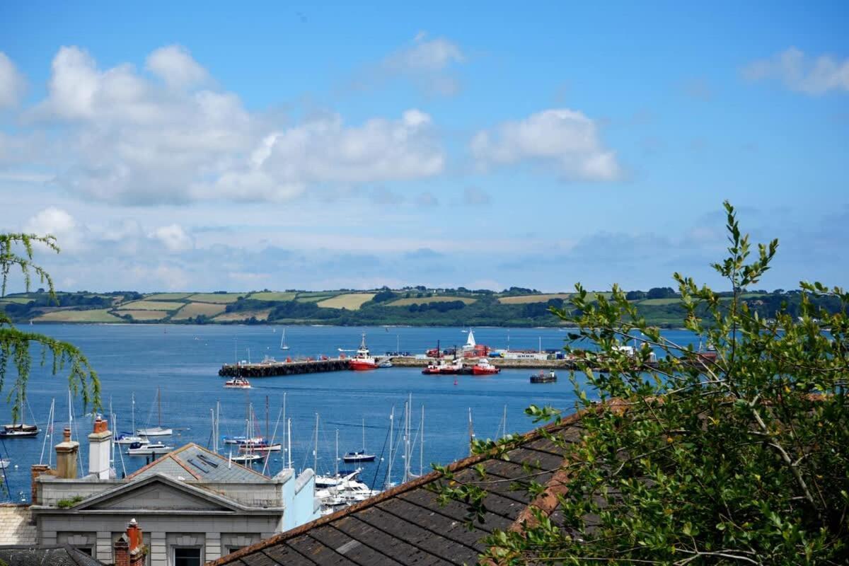 Villa Fabulous High Street Townhouse With Stunning Views & Parking At 'Eagles Nest' à Falmouth Extérieur photo