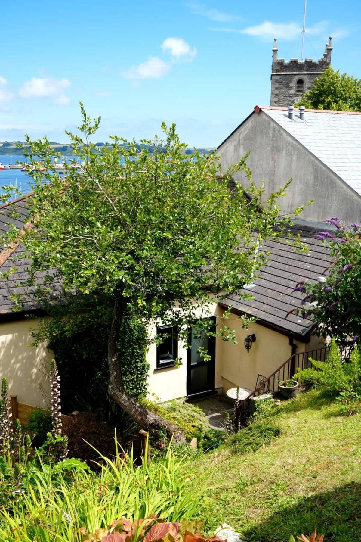 Villa Fabulous High Street Townhouse With Stunning Views & Parking At 'Eagles Nest' à Falmouth Extérieur photo